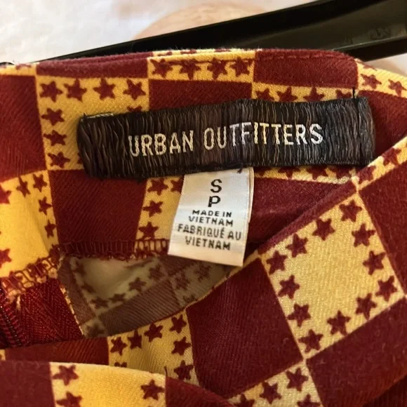 Urban Outfitters Red and Cream A-Line Mini Skirt - Picture 3 of 5